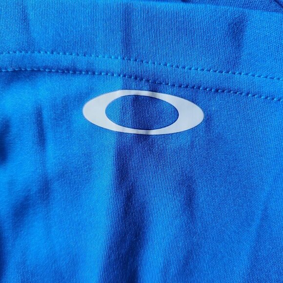 Oakley Polo Shirt Men's LG. Pullover Short Sleeve Blue Golf Polo Collared - Picture 9 of 12